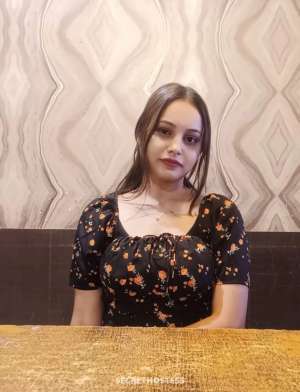 23 year old Indian Escort in Hyderabad Sushma Meet and Live Show, escort