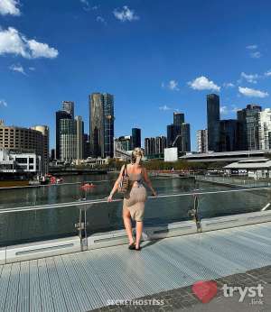 Leah Laurence - PSE SQUIRT New Phone 30 year old Escort in Calgary