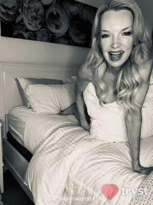 40Yrs Old Escort Size 8 166CM Tall Charlotte NC Image - 2
