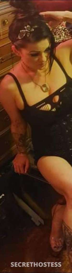 39 year old Escort in San Antonio TX Lets Do It