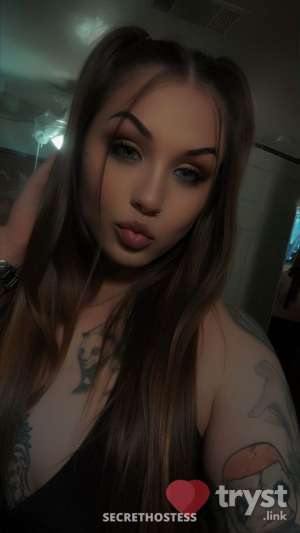 20 year old White Escort in Austin TX Nikki - Exotic roots, local charm