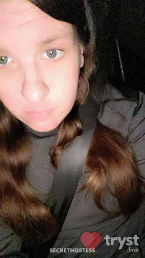 20 year old White Escort in Oak Brook IL Sarah - Sexy curvy and always wet
