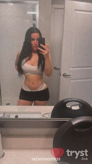 Kendall - Sexy latina 24 year old Escort in Omaha NE