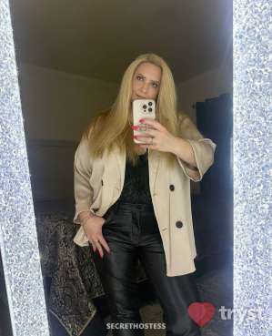 Kimy - Busty blonde curvy sweetheart 40 year old Escort in Detroit MI