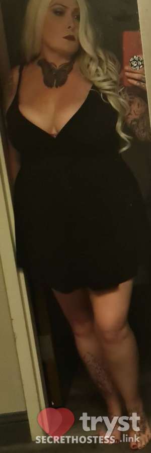40 year old White Escort in Kansas City MO Layla-Lay - CAUT️ DANGEROUS CURVES AHEAD
