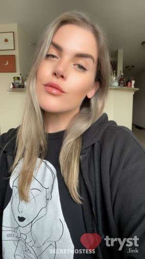 Allie - It rubs the lotion on its skin 40 year old Escort in Naperville IL