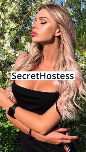 21 year old Mixed Escort in Los Angeles CA Betty