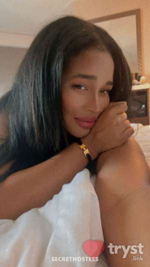 Natalie Noire - Passionate Firecracker 20 year old Escort in Fayetteville NC
