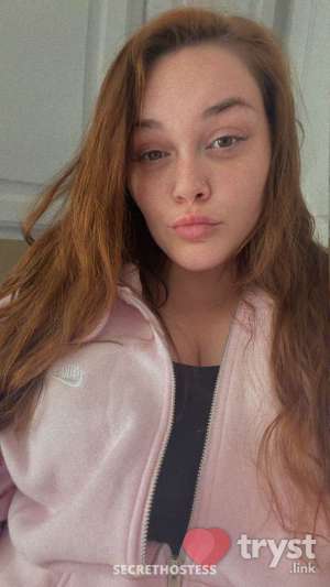 Leah - Sexy brunette bombshell 30 year old Escort in Memphis TN