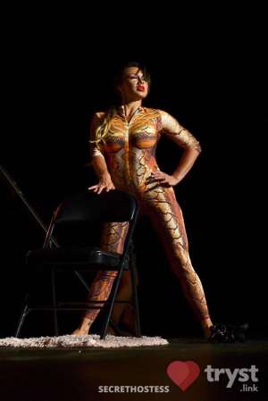 30 year old Escort in San Rafael CA Xochi Love - Sophisticated Latina Companion