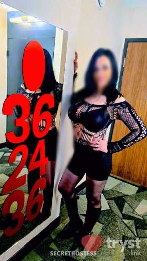 30 year old Russian Escort in Milwaukee WI Rylee-Raven - RYLEE TO THE RESCUE