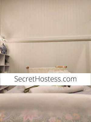 Escort Size 6 Brisbane Image - 22