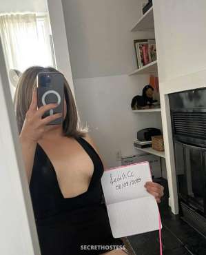 24 year old Hispanic Escort in Quebec City Milena - Compagne Pro / GFE