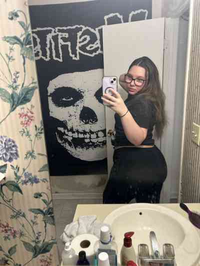 28 year old Escort in Redwood City CA I'M Emily 🍑ACTIVE 24/7 Sexy, Young, and Ready For 