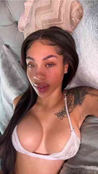 25 year old Escort in Davie FL I’m available for hookup both incall and outcall service