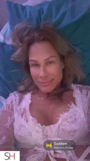 Cool clean discreet apartment offering 20 off for new 49 year old Escort in Winnipeg