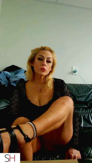 53Yrs Old Escort Winnipeg Image - 9
