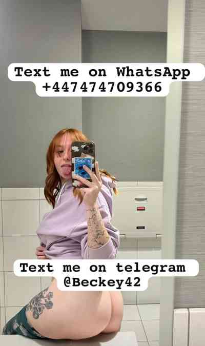 25Yrs Old Escort Size 22 120KG 5CM Tall Banbridge Image - 1