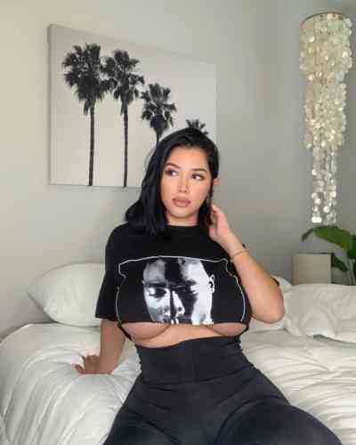 25 year old Escort in Dade City FL I'm Available for both incall and outcall service..Text