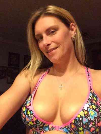 32 year old Escort in Milford CT Hi sexy and hot to have fun with