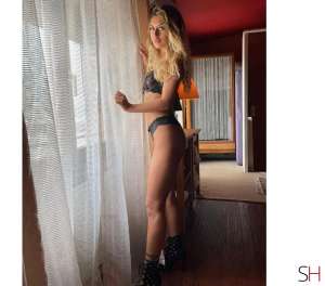 25 year old Escort in Crawley West Sussex Iza. high class.A Level.REAL, Owo.No Rush✅, Independent