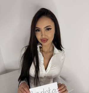 24 year old Caucasian Escort in Niagara Sexy Upscale Playmate Party Dream Girl