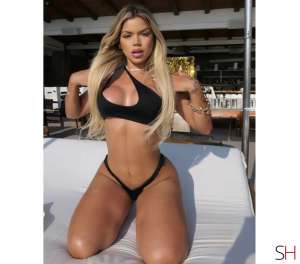 22 year old Latino Escort in Scotland Dundee ..Fernanda. Luxury Blonde, Intense Vibes .., Independent