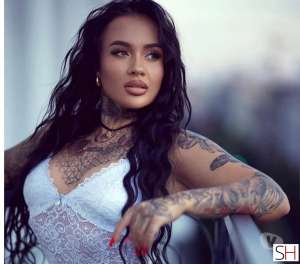 24 year old Escort in Crawley West Sussex Luxury Escort Bella OUTCALL ONLY, Independent