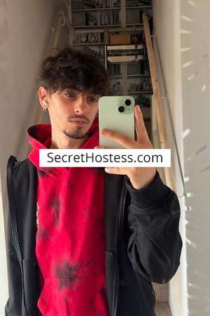 Smiles 22 year old Escort in Cardiff