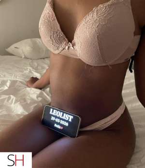 20 year old Asian Escort in Montreal Your late night fantasy awaits