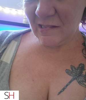 Mature woman here to relase all that built up tension 48 year old Escort in Vernon