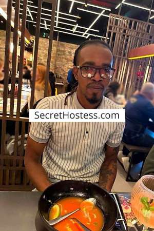 30 year old British Escort in Hillingdon - London Borough Delly
