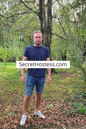 GarryTate 42 year old Escort in Cardiff