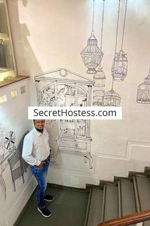 KING 31Yrs Old Asian Escort Black Hair Brown Eyes 81KG 175CM 31 year old Escort in Leicester