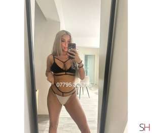 23 year old Escort in Sheffield DOUBLE TROUBLE.LESBI SHOW.LET’S PARTY 24h., Independent