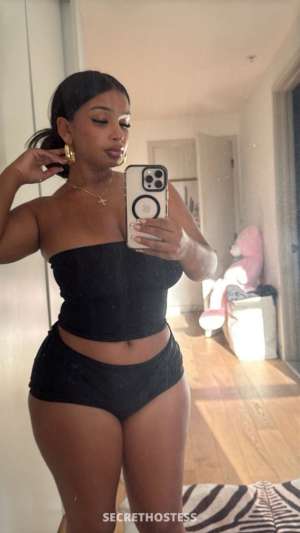 Petite, Passionate, and Discreet – Your Escape Awaits 27 year old Escort in New River Valley VA