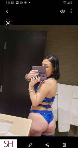 25 year old Caucasian Escort in Laval Incall Outcall ! bianca Petite cochonne