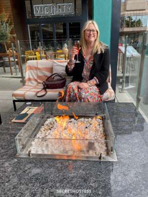 51 year old Escort in Calgary Available for hot sex have a high sex drive