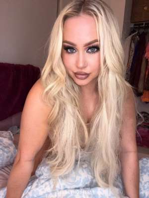 30 year old Escort in Toronto I’m a❤️professional 💯sexworker👅hit me up if you