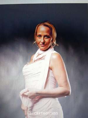 Come satisfy your sweet tooth visit my candy shop before I 37 year old Escort in Lafayette IN