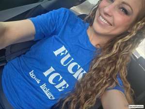 42 year old Escort in Minneapolis MN Escort model Elle Tee, Minneapolis