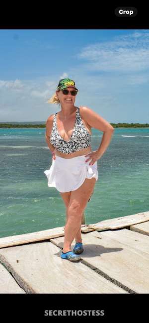 Your sexy cougar is ready to play 53 year old Escort in Valdosta GA