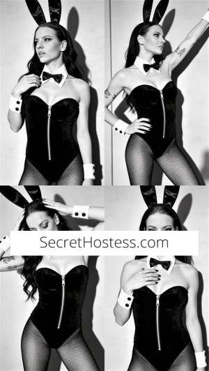 28 year old Escort in Windsor PiperMayGlass