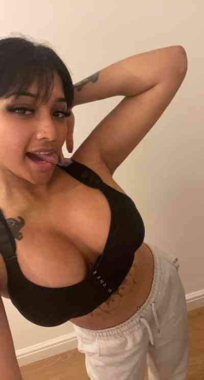 23 year old American Escort in Colorado I’m available for sex