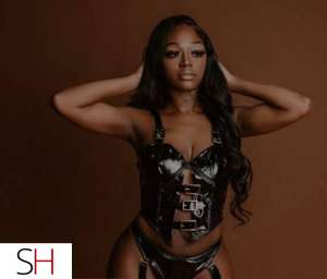 Welcome to my wonderland. Everything is on the Menu 25 year old Escort in Kelowna