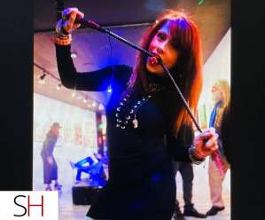 28 year old Caucasian Escort in North York hot new redhead offering $80 quickie special incalls