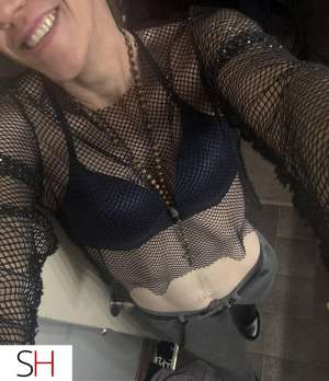 41Yrs Old Escort Edmonton Image - 4