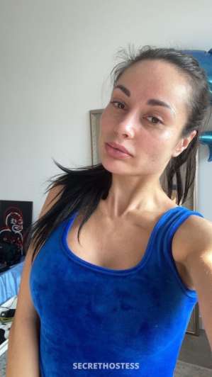 36 year old Caucasian Escort in Providence RI . Available for both incall and outcall fun | .: xxxx-xxx-