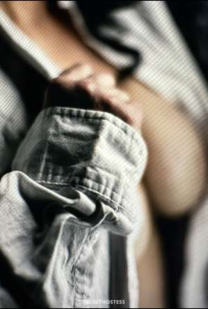 Betty Escort model 0 year old Escort in Minneapolis MN