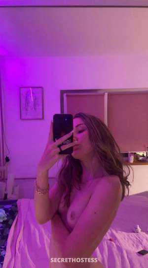 Escort 25 year old Escort in Janesville WI